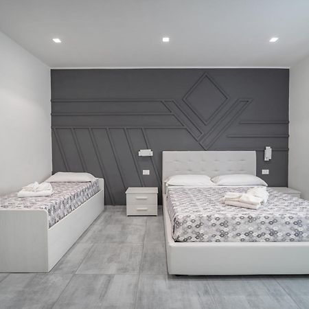 Vincent Guesthouse Scalea Buitenkant foto