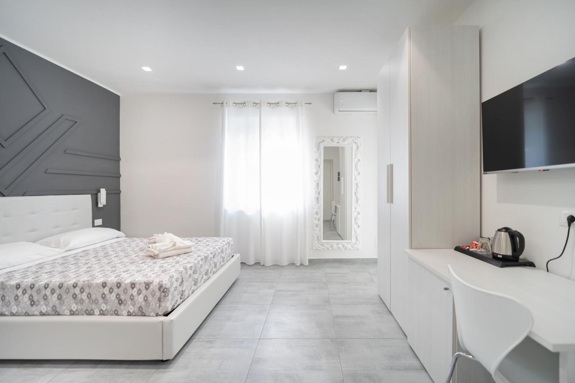 Vincent Guesthouse Scalea Buitenkant foto